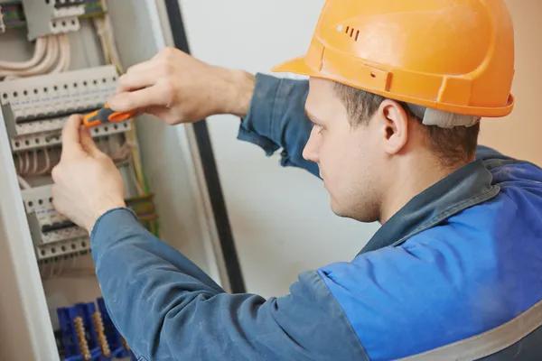 Reliable Glenpool Electrician for Emergency and Routine Electrical Services