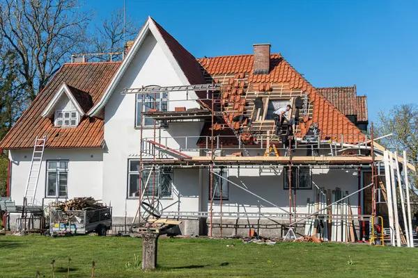 Skilled Roofing Bellevue Contractors for Long-Lasting Roofs