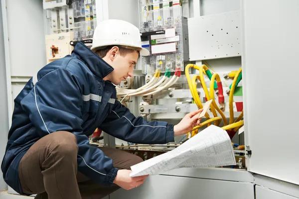 Local Electrician Tulsa Services for Reliable Electrical Work
